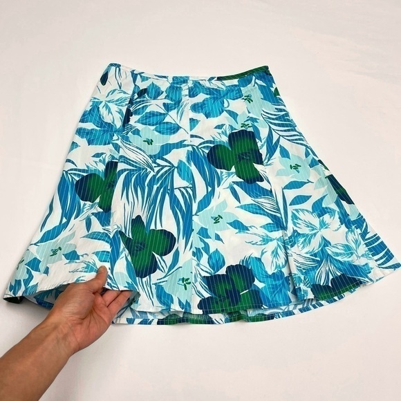 Printed flowers skirt fits S 26'' blue white and green - Picture 8 of 8